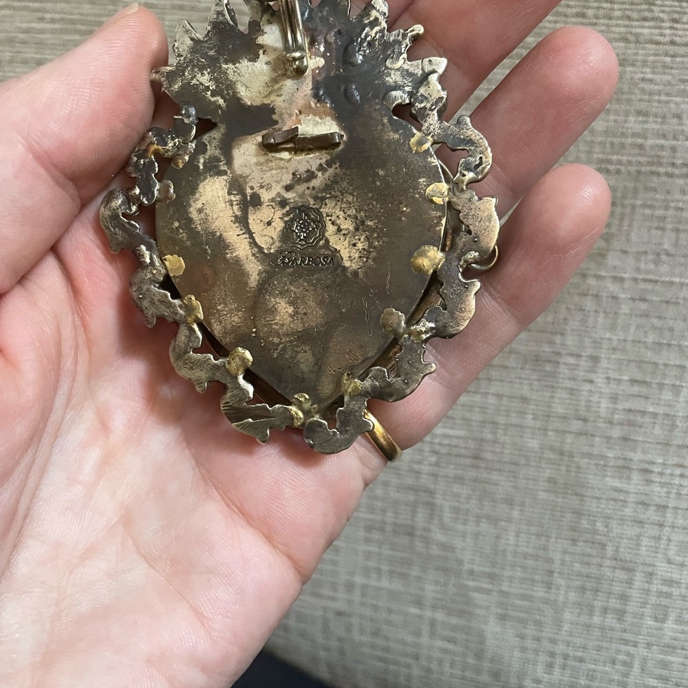 Gold Heart Pendant Necklace - Picture 6 of 7